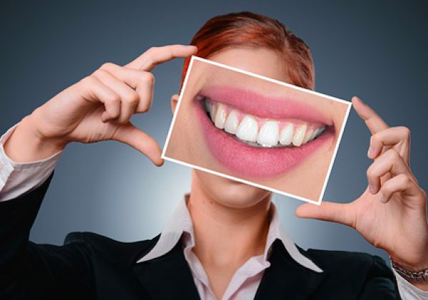 מה צריך לדעת לפני שבוחרים כתר לשיניים?
